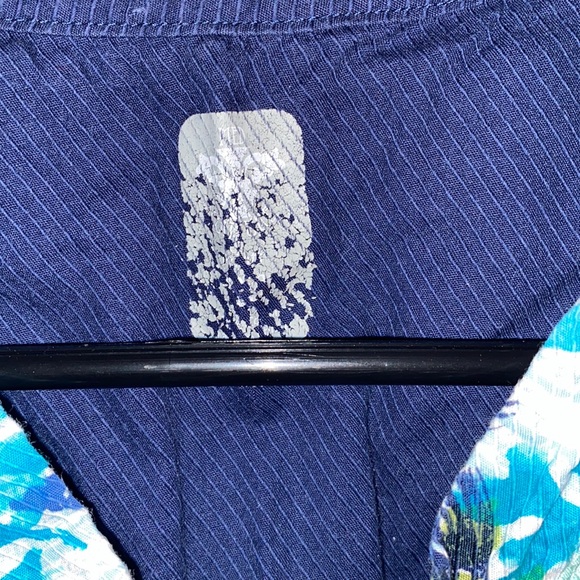 Scrub Top - Picture 2 of 5